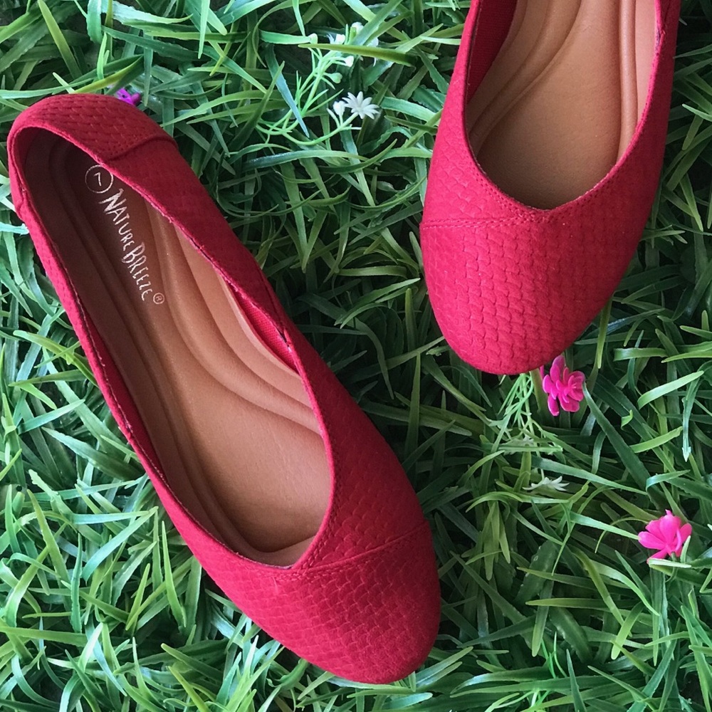 Nature Breeze Red Round Toe Ballerina Flat